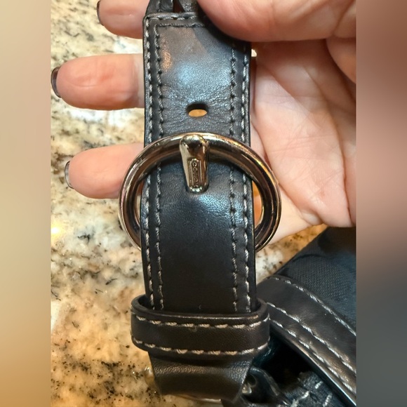 Coach Shoulder Signature Handbag/Purse with Dust bag! EUC. . - Picture 7 of 16